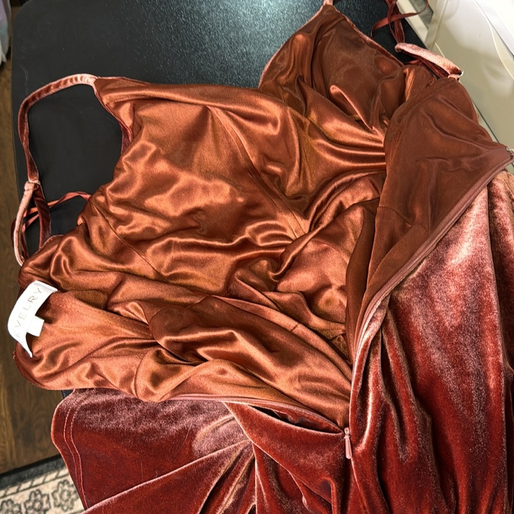 Elegant Velvet Burgundy Dress - Picture 13 of 16